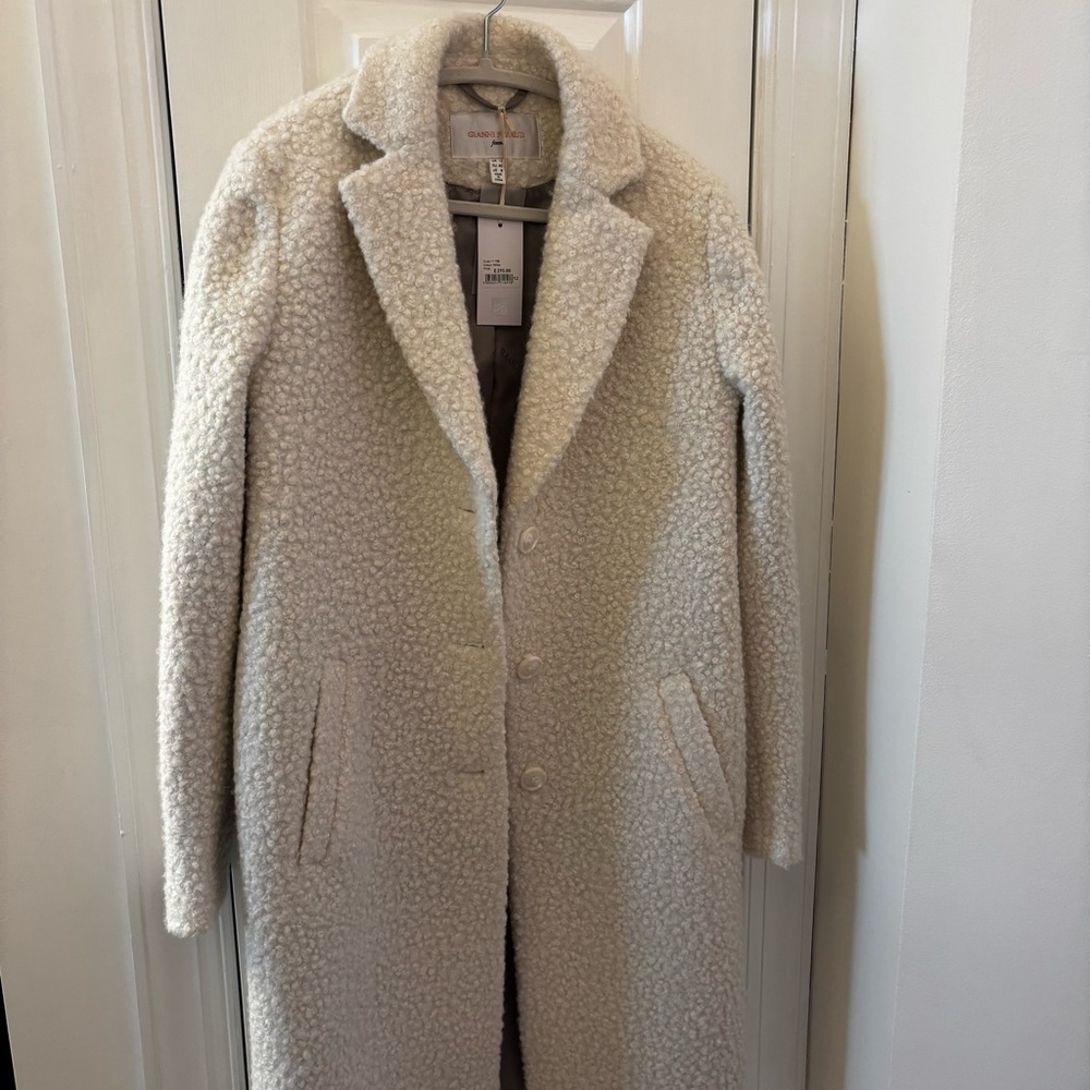 Gianni Feraud NFT Elegant Cream Teddy Coat Boucle Warm and Soft